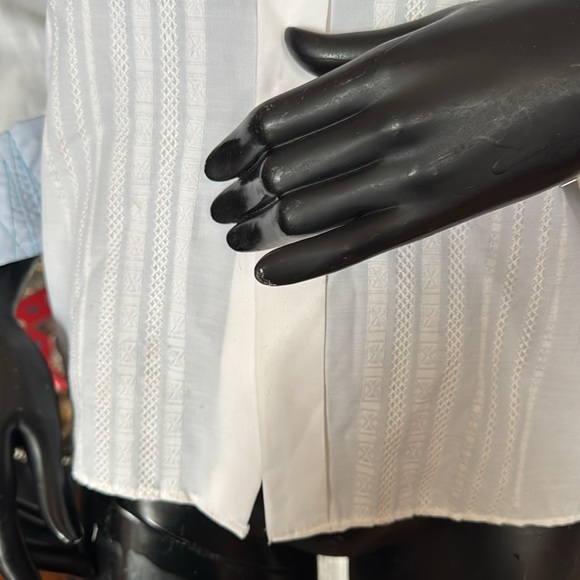 White button down with top stitching and patches - Picture 5 of 10